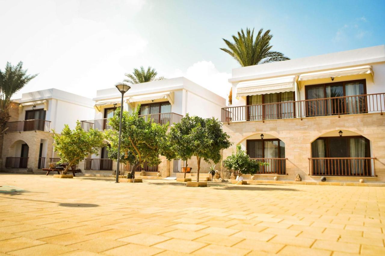 Golden Palms Guest House & Cafe Famagusta  Ngoại thất bức ảnh