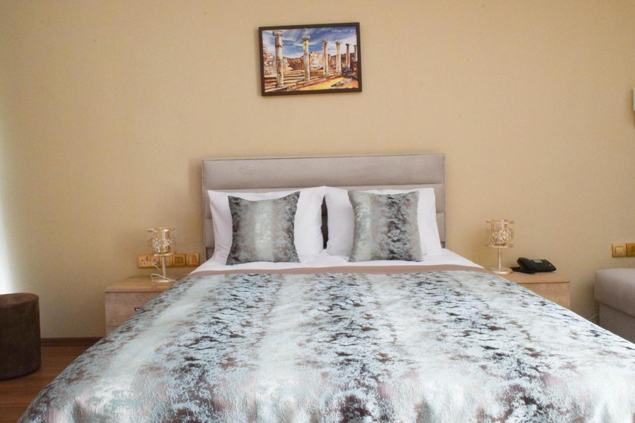 Golden Palms Guest House & Cafe Famagusta  Ngoại thất bức ảnh