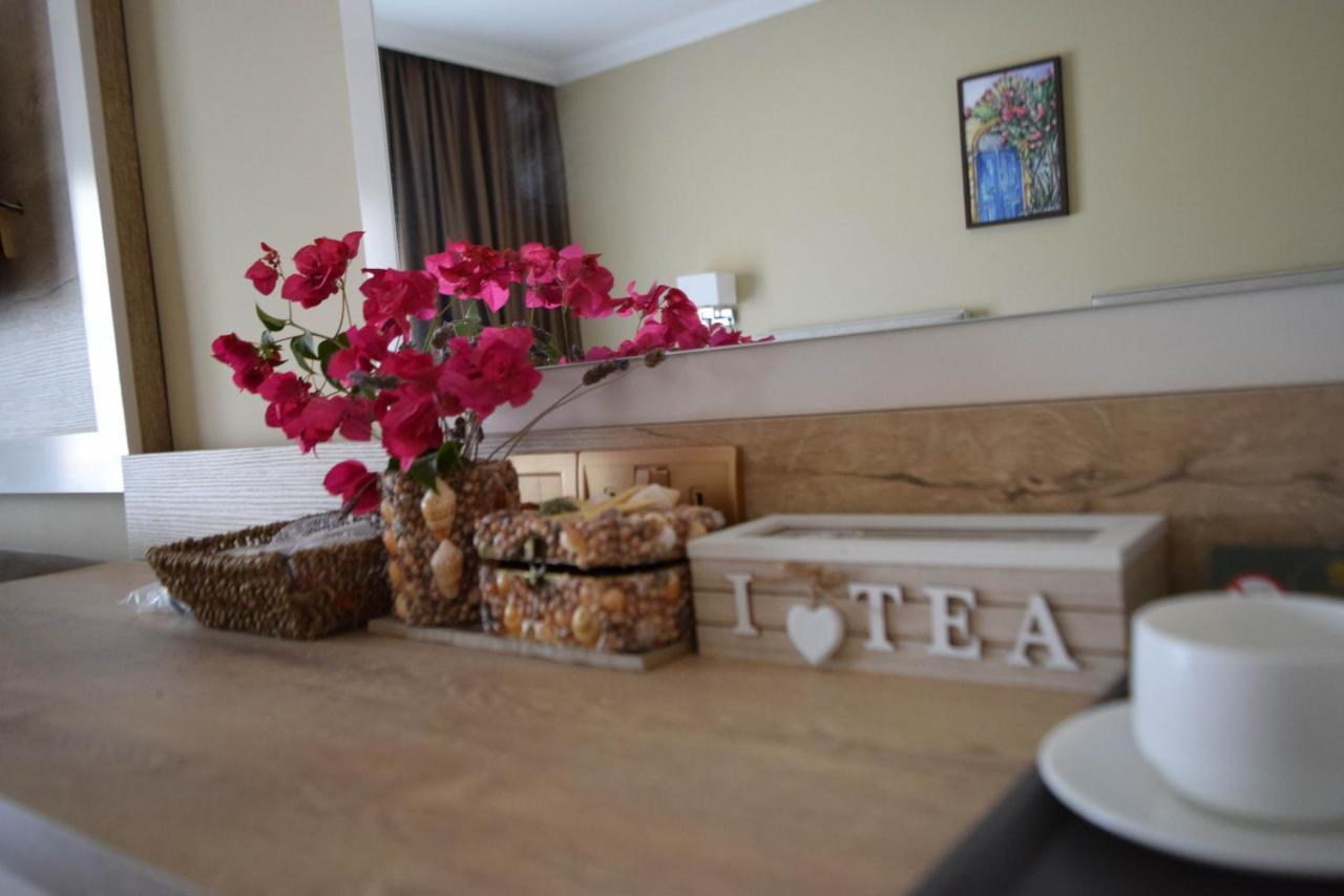 Golden Palms Guest House & Cafe Famagusta  Ngoại thất bức ảnh